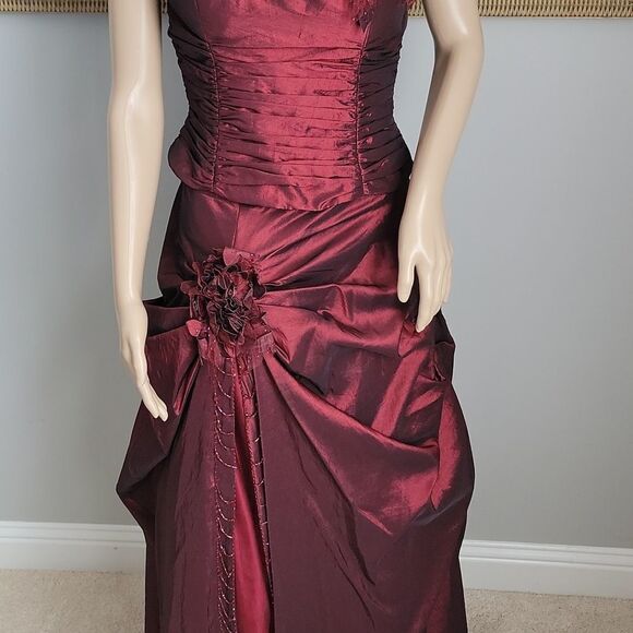 Burgendy red taffeta evening dress 2 piece fits size 6-8 ❤ - Picture 3 of 16